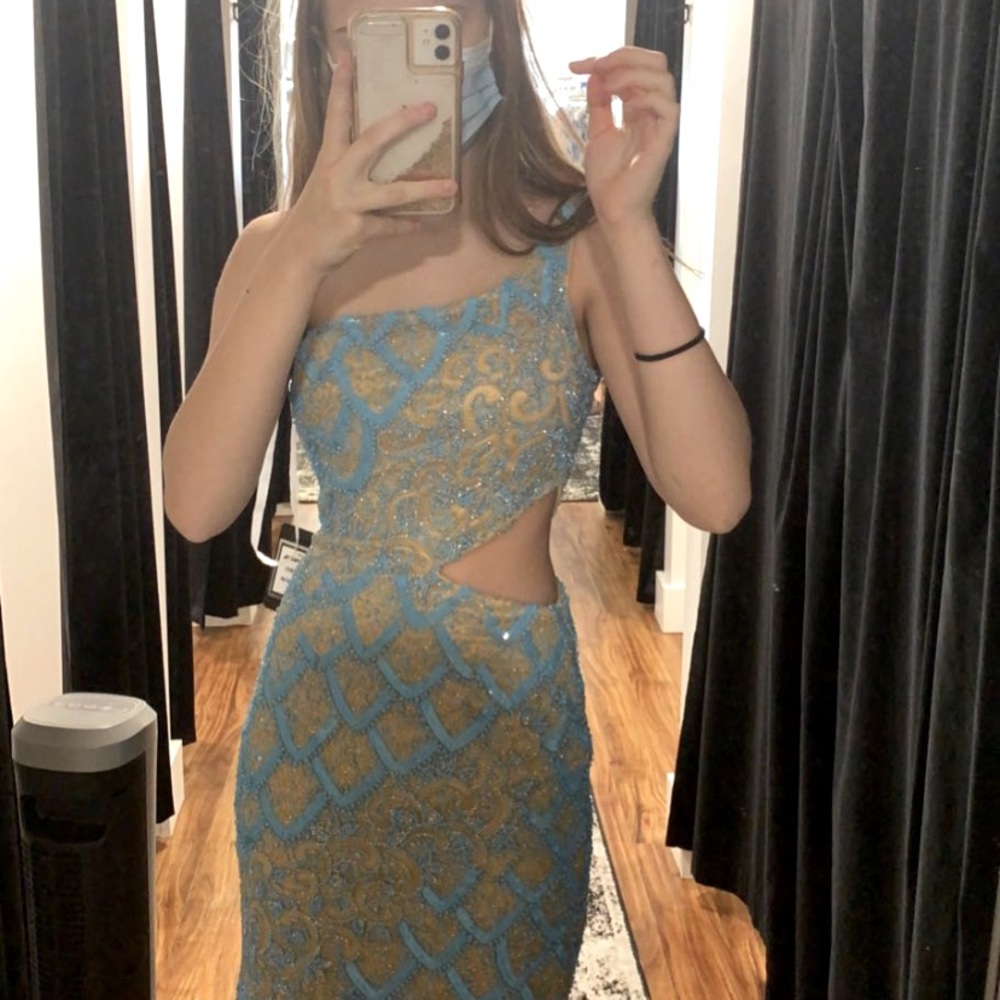 Beautiful Primavera designer homecoming dress